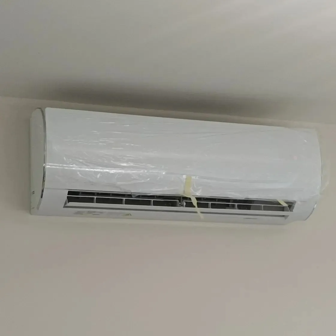 Klimaszerelési munka Győrben — 121. kép