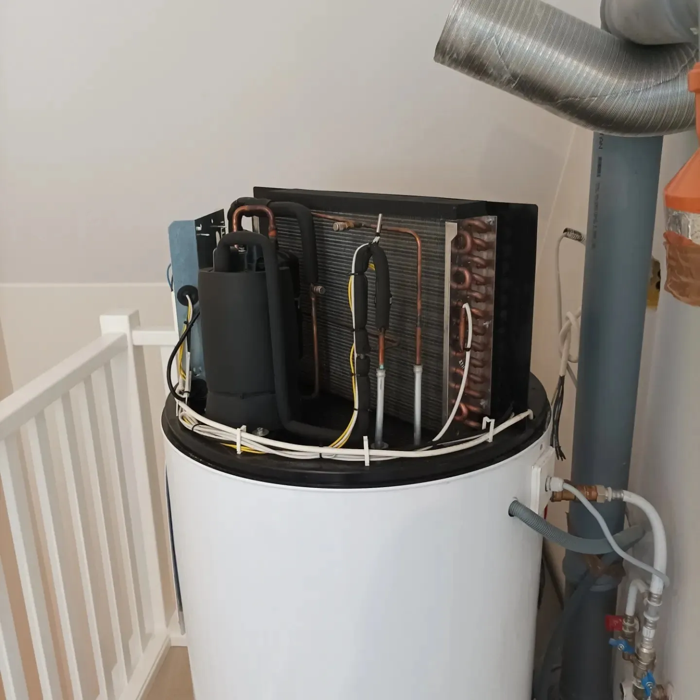 Klimaszerelési munka Győrben — 122. kép