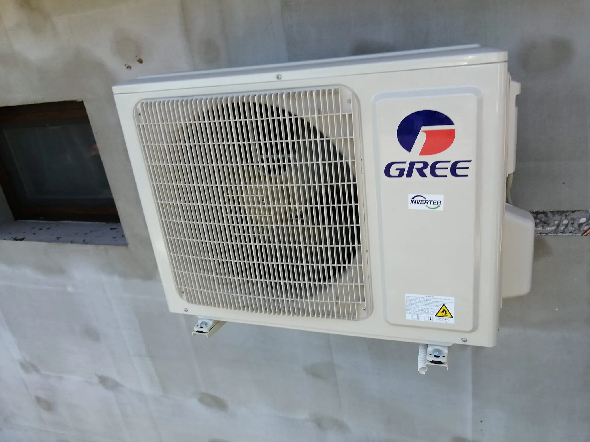 Klimaszerelési munka Győrben — 85. kép