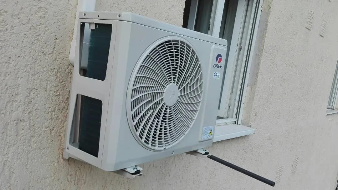 Klimaszerelési munka Győrben — 92. kép